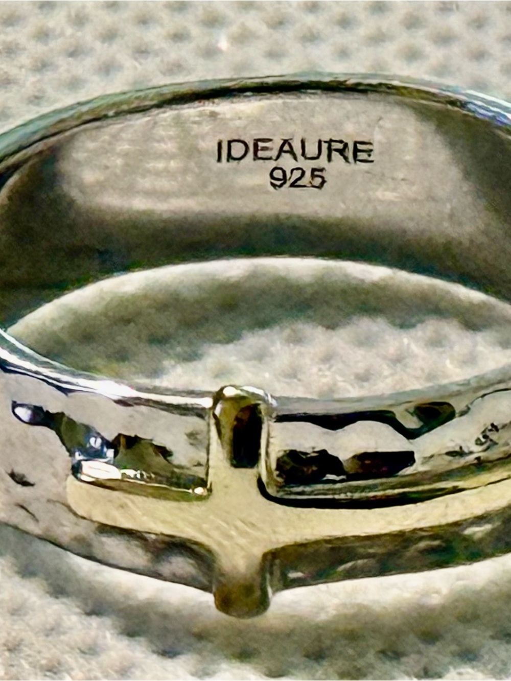 IDEAURE 925 Sterling Cross Ring in Shiny Silver